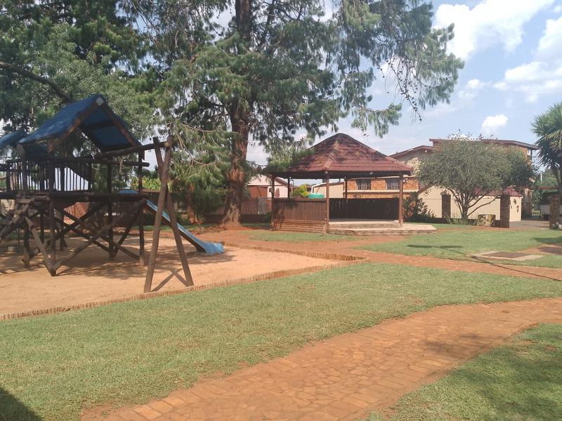Commercial Property for Sale in Daggafontein Gauteng