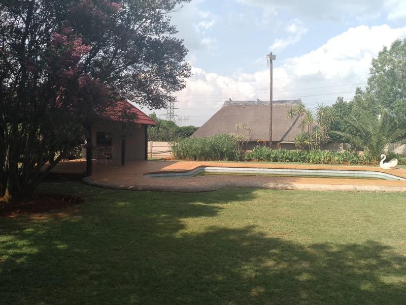 Commercial Property for Sale in Daggafontein Gauteng