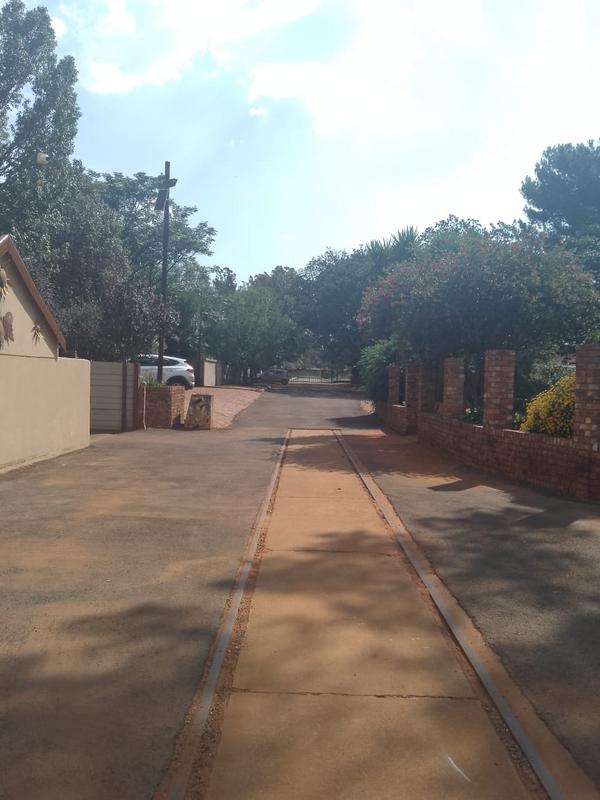 Commercial Property for Sale in Daggafontein Gauteng