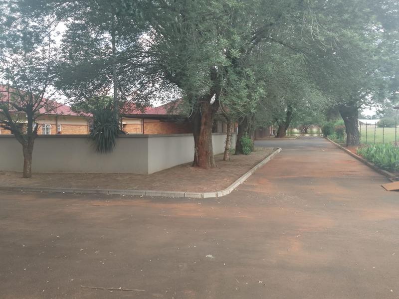 Commercial Property for Sale in Daggafontein Gauteng