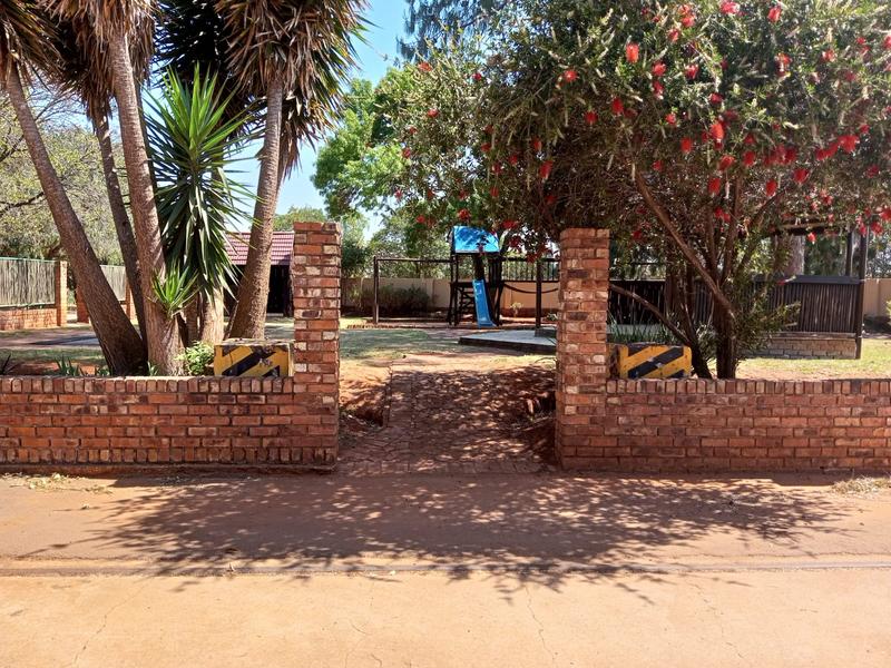 Commercial Property for Sale in Daggafontein Gauteng