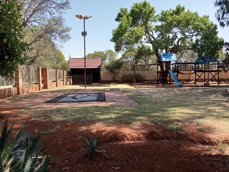 Commercial Property for Sale in Daggafontein Gauteng
