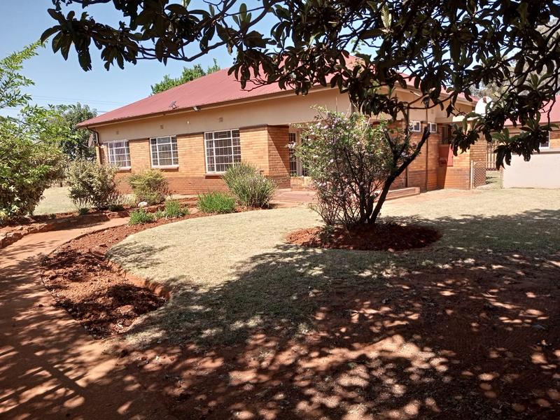 Commercial Property for Sale in Daggafontein Gauteng