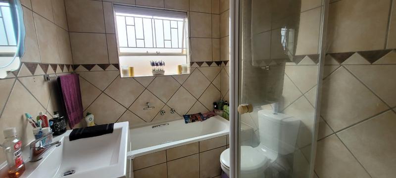 2 Bedroom Property for Sale in Florentia Gauteng