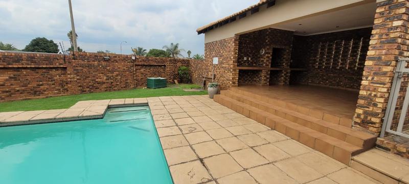 2 Bedroom Property for Sale in Florentia Gauteng