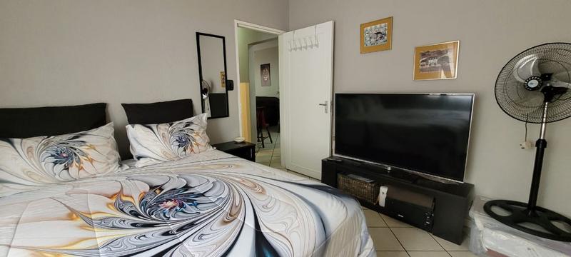 2 Bedroom Property for Sale in Verwoerdpark Gauteng