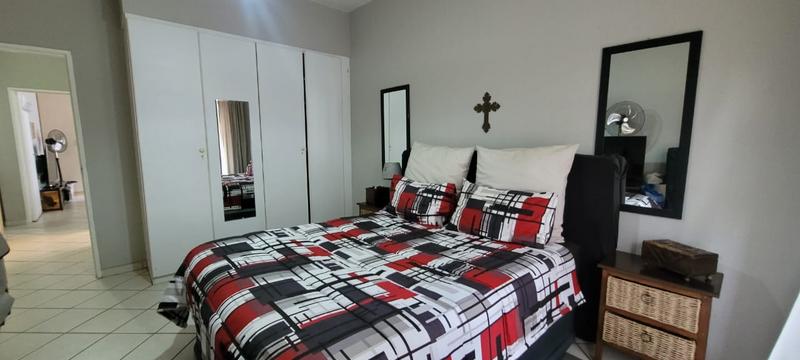 2 Bedroom Property for Sale in Verwoerdpark Gauteng