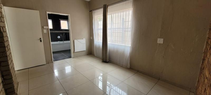 5 Bedroom Property for Sale in Elandshaven Gauteng