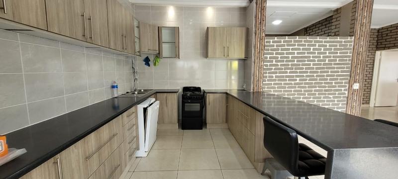 5 Bedroom Property for Sale in Elandshaven Gauteng