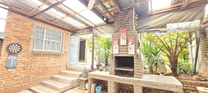 5 Bedroom Property for Sale in Elandshaven Gauteng