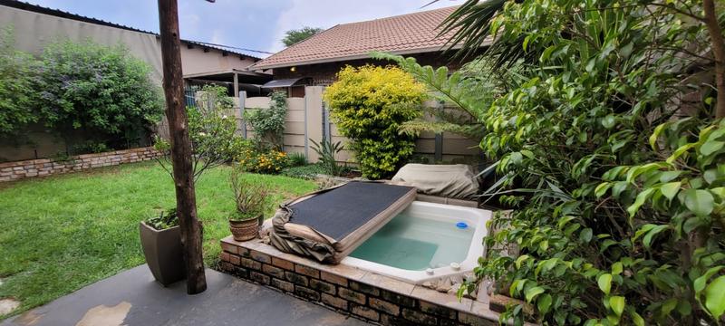 5 Bedroom Property for Sale in Elandshaven Gauteng