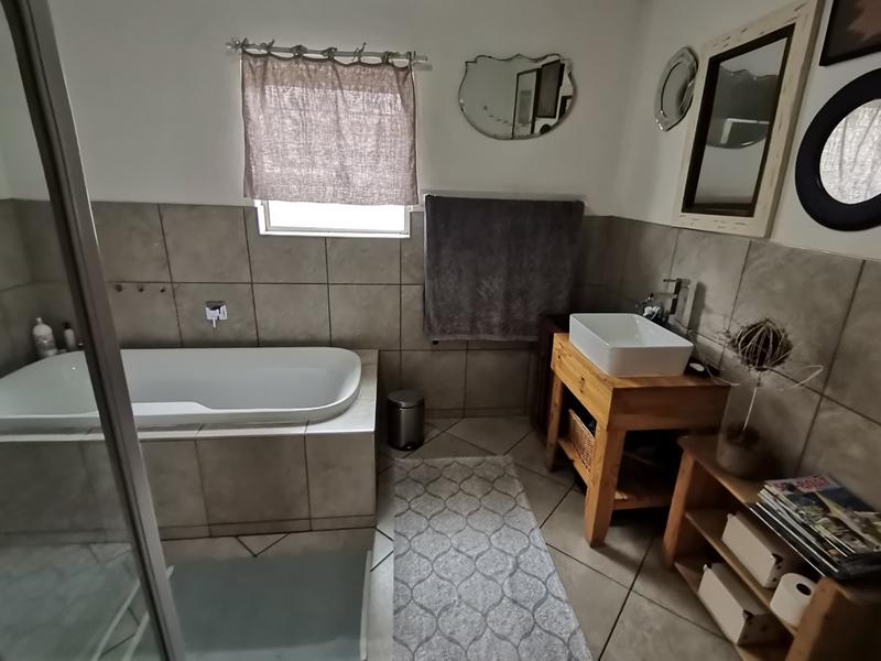 3 Bedroom Property for Sale in Vanderbijlpark SE 8 Gauteng