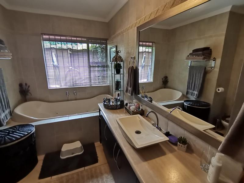 3 Bedroom Property for Sale in Vanderbijlpark SW 5 Gauteng