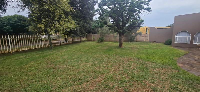 7 Bedroom Property for Sale in Duncanville Gauteng