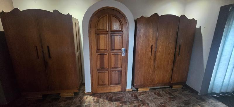 7 Bedroom Property for Sale in Duncanville Gauteng