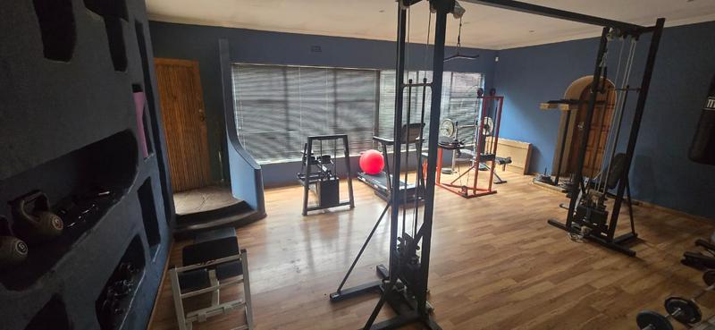 7 Bedroom Property for Sale in Duncanville Gauteng