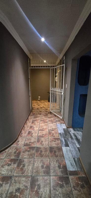 7 Bedroom Property for Sale in Duncanville Gauteng