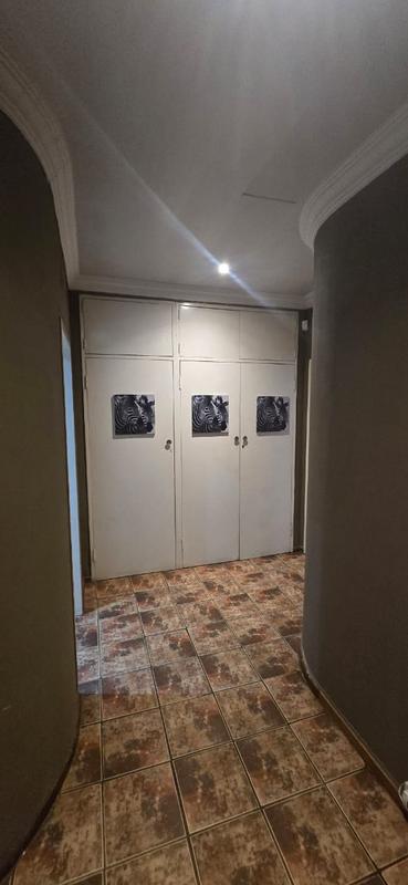 7 Bedroom Property for Sale in Duncanville Gauteng