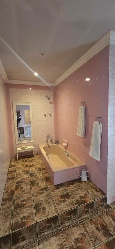7 Bedroom Property for Sale in Duncanville Gauteng