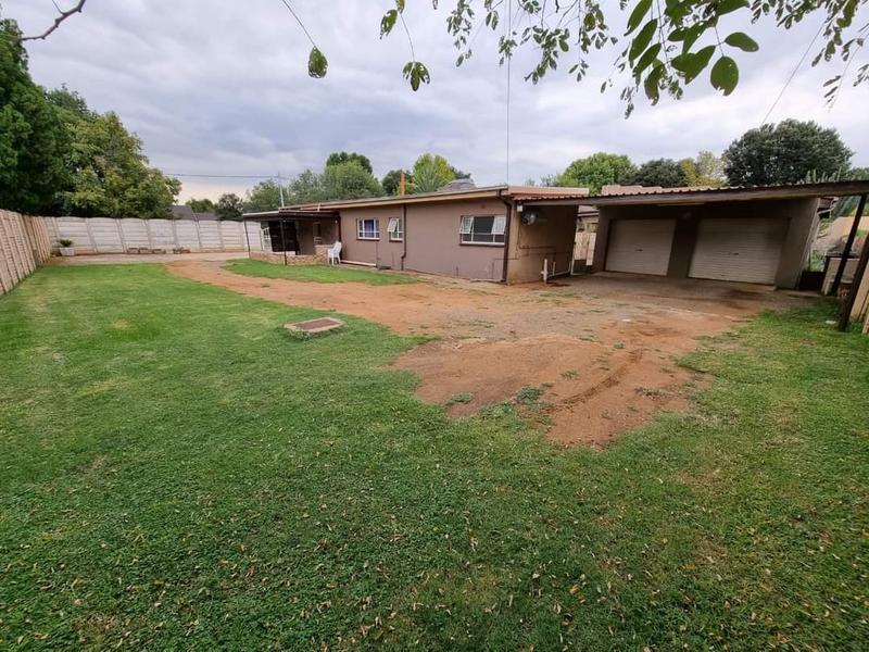7 Bedroom Property for Sale in Duncanville Gauteng