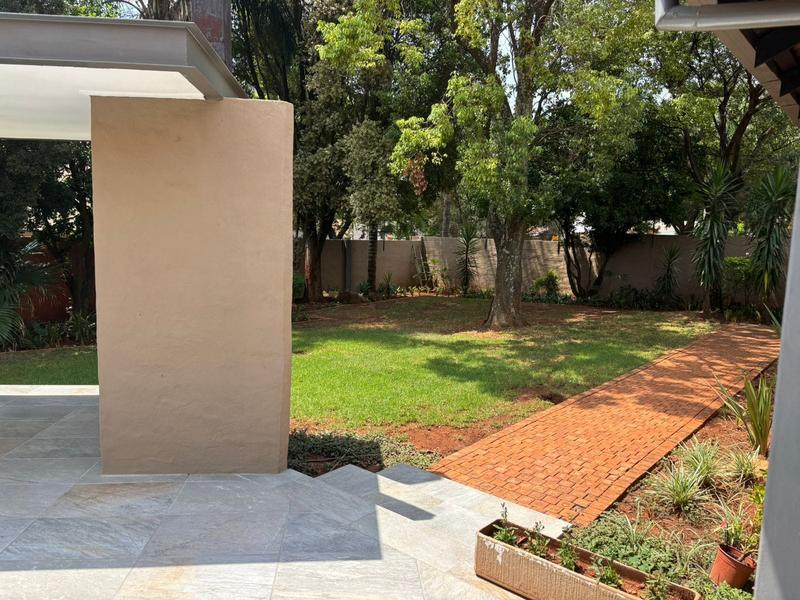 4 Bedroom Property for Sale in Garsfontein Gauteng
