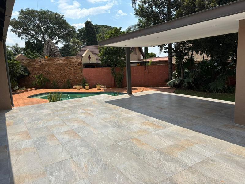 4 Bedroom Property for Sale in Garsfontein Gauteng