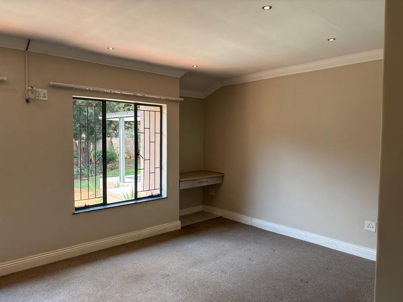 4 Bedroom Property for Sale in Garsfontein Gauteng
