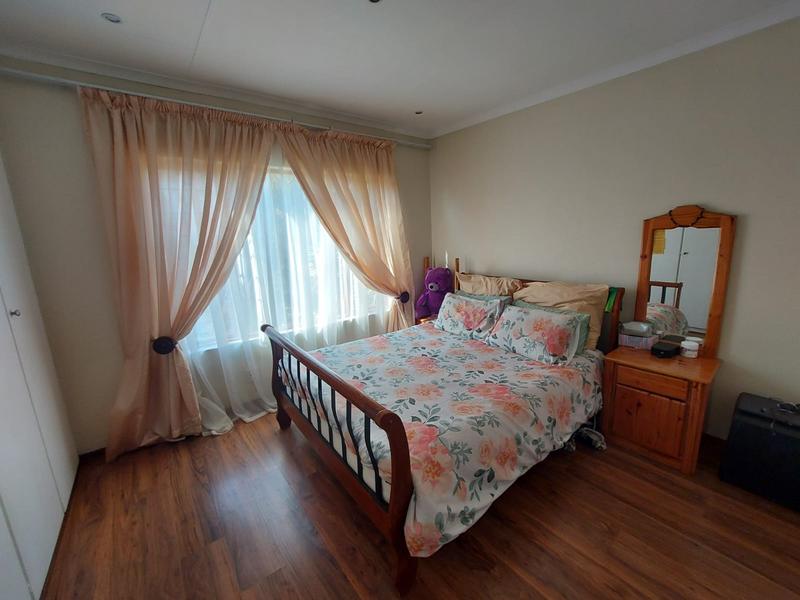 3 Bedroom Property for Sale in Eldoraigne Gauteng