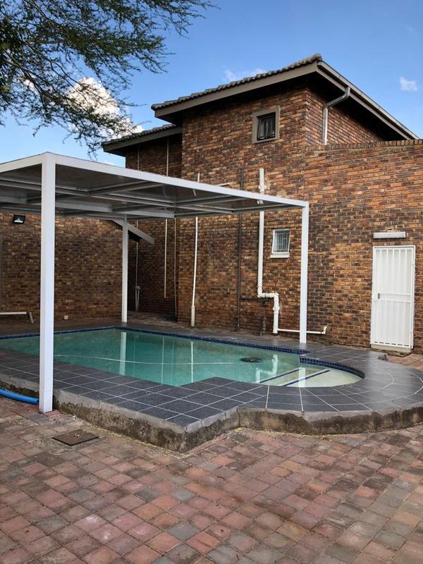 5 Bedroom Property for Sale in Erasmia Gauteng