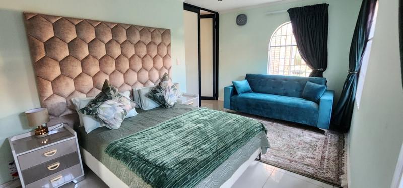 5 Bedroom Property for Sale in Erasmia Gauteng