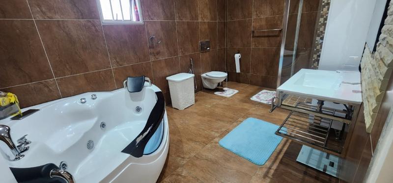 5 Bedroom Property for Sale in Erasmia Gauteng