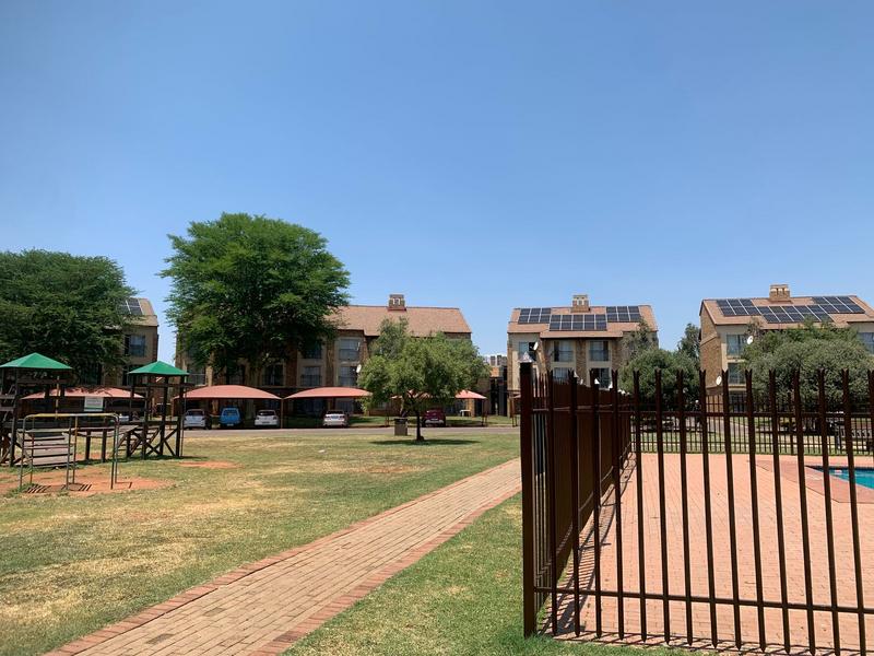 2 Bedroom Property for Sale in Wonderpark Estate Gauteng
