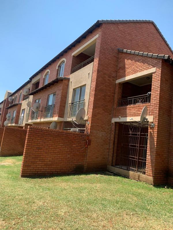 2 Bedroom Property for Sale in Wonderpark Estate Gauteng