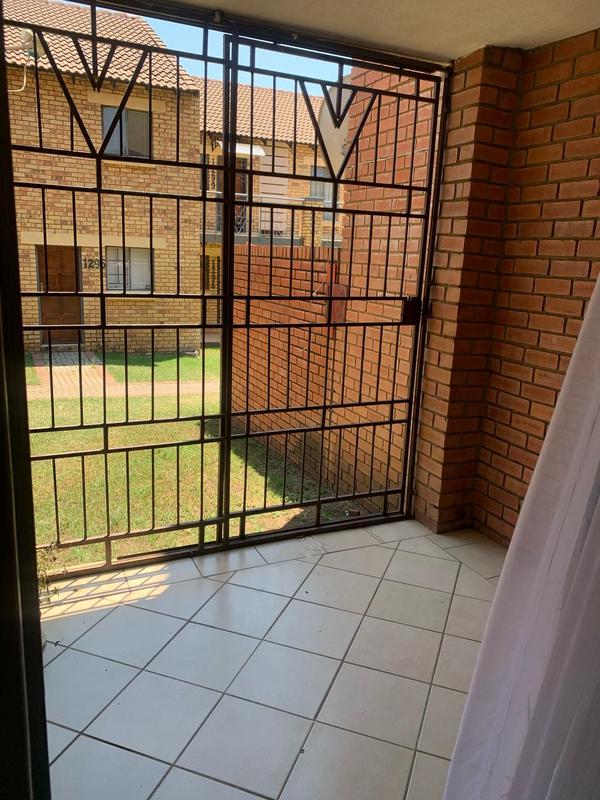 2 Bedroom Property for Sale in Wonderpark Estate Gauteng