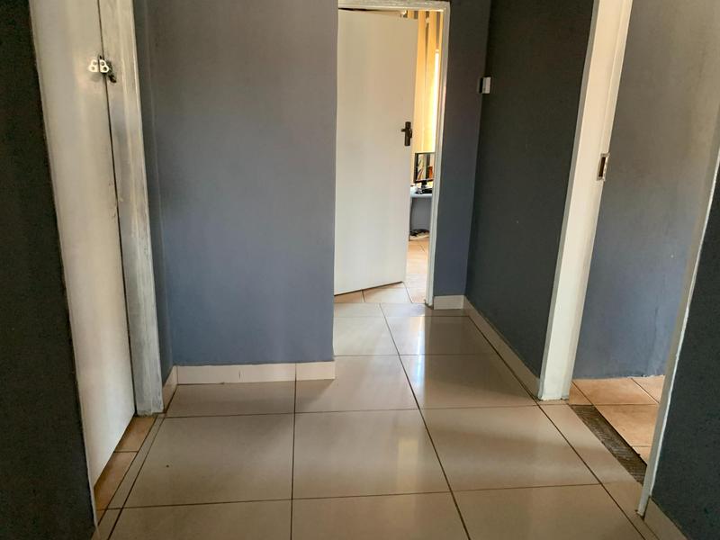 5 Bedroom Property for Sale in Danville Gauteng
