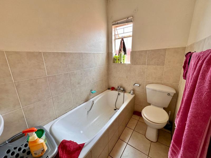 2 Bedroom Property for Sale in Amandasig Gauteng