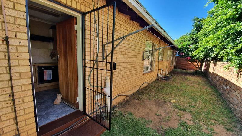 3 Bedroom Property for Sale in Annlin Gauteng