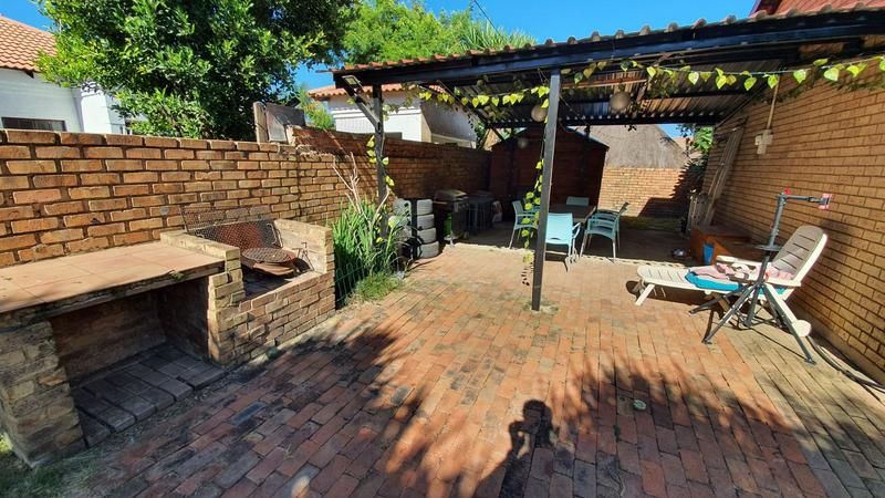 3 Bedroom Property for Sale in Annlin Gauteng