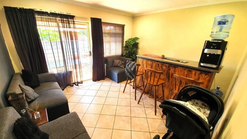 2 Bedroom Property for Sale in Doornpoort Gauteng