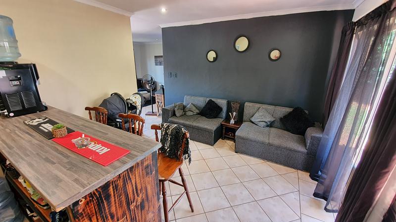 2 Bedroom Property for Sale in Doornpoort Gauteng