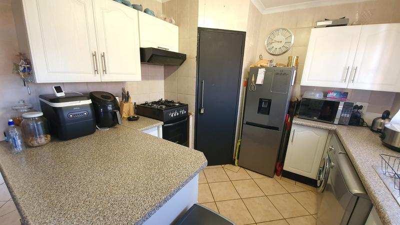 2 Bedroom Property for Sale in Doornpoort Gauteng