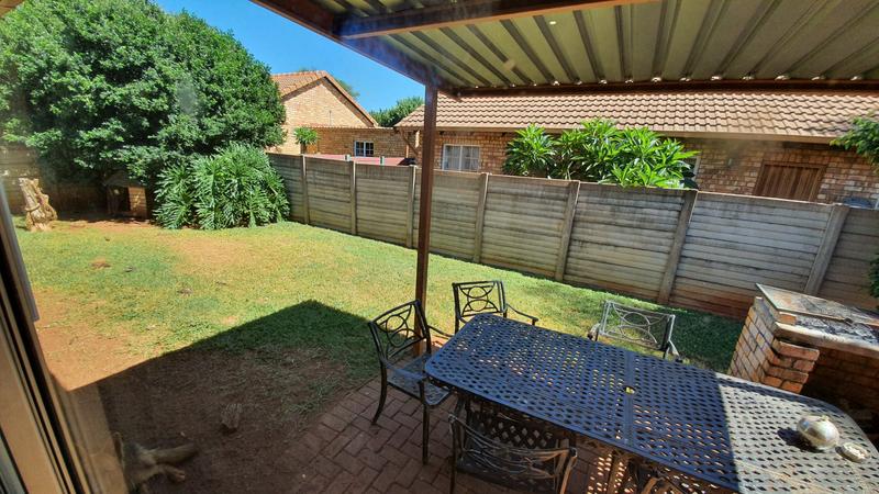 2 Bedroom Property for Sale in Doornpoort Gauteng