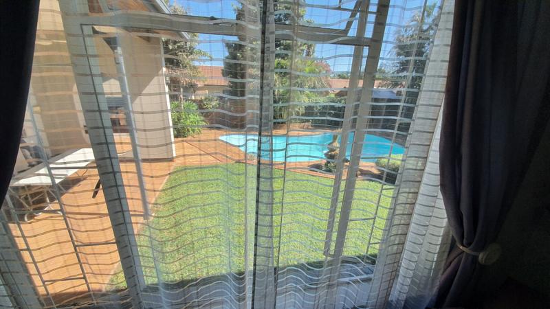 4 Bedroom Property for Sale in Magalieskruin Gauteng