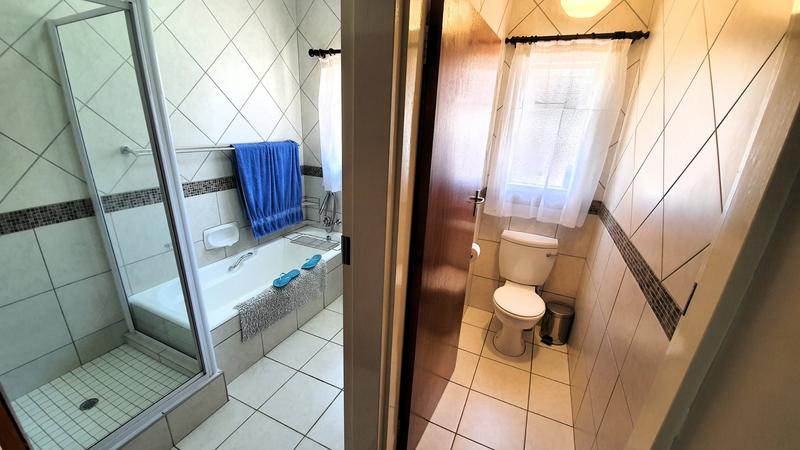 4 Bedroom Property for Sale in Magalieskruin Gauteng