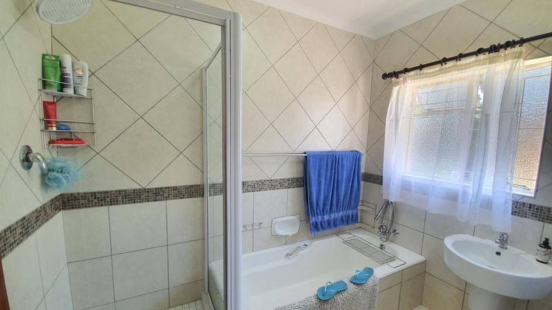 4 Bedroom Property for Sale in Magalieskruin Gauteng