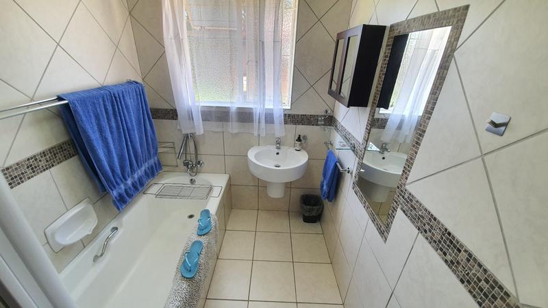 4 Bedroom Property for Sale in Magalieskruin Gauteng