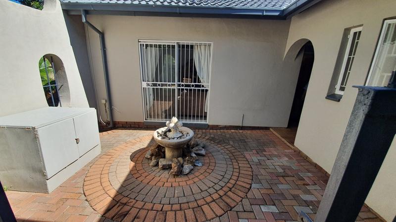 4 Bedroom Property for Sale in Magalieskruin Gauteng