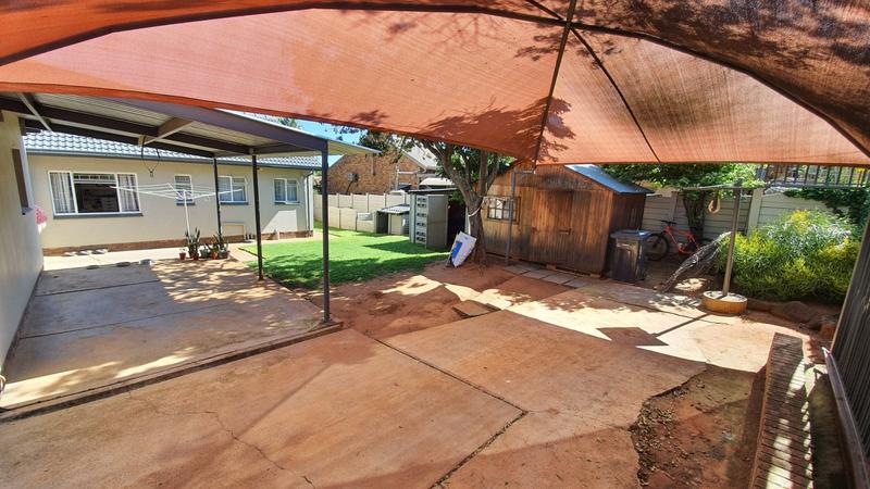 4 Bedroom Property for Sale in Magalieskruin Gauteng