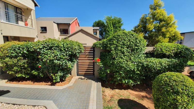4 Bedroom Property for Sale in Magalieskruin Gauteng