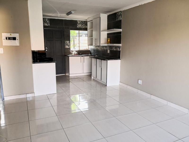 2 Bedroom Property for Sale in The Orchards Gauteng